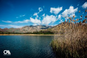 Lac d'Ovan dans le vallee d`Alamut